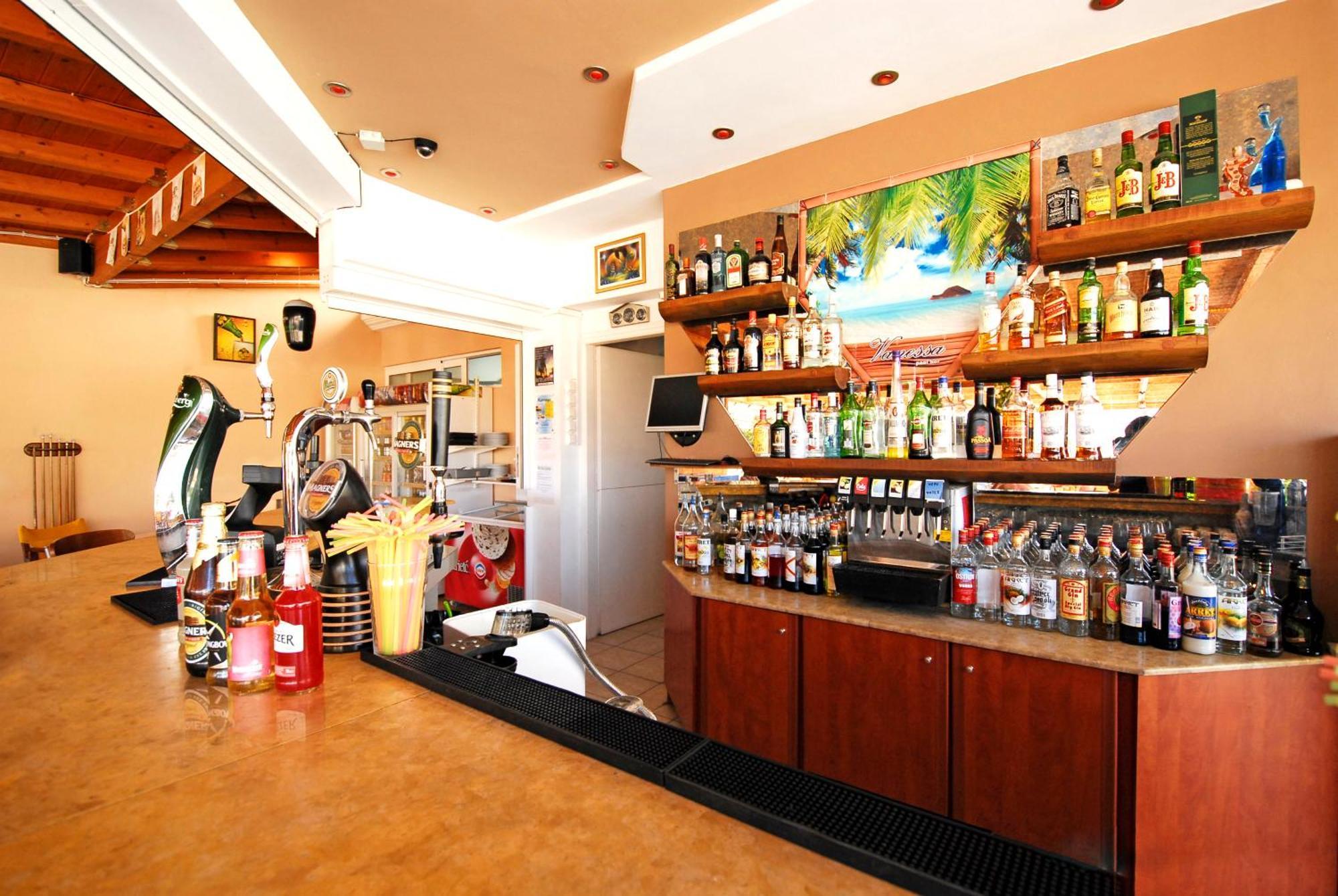 Vanessa Hotel Kalamákion Extérieur photo
