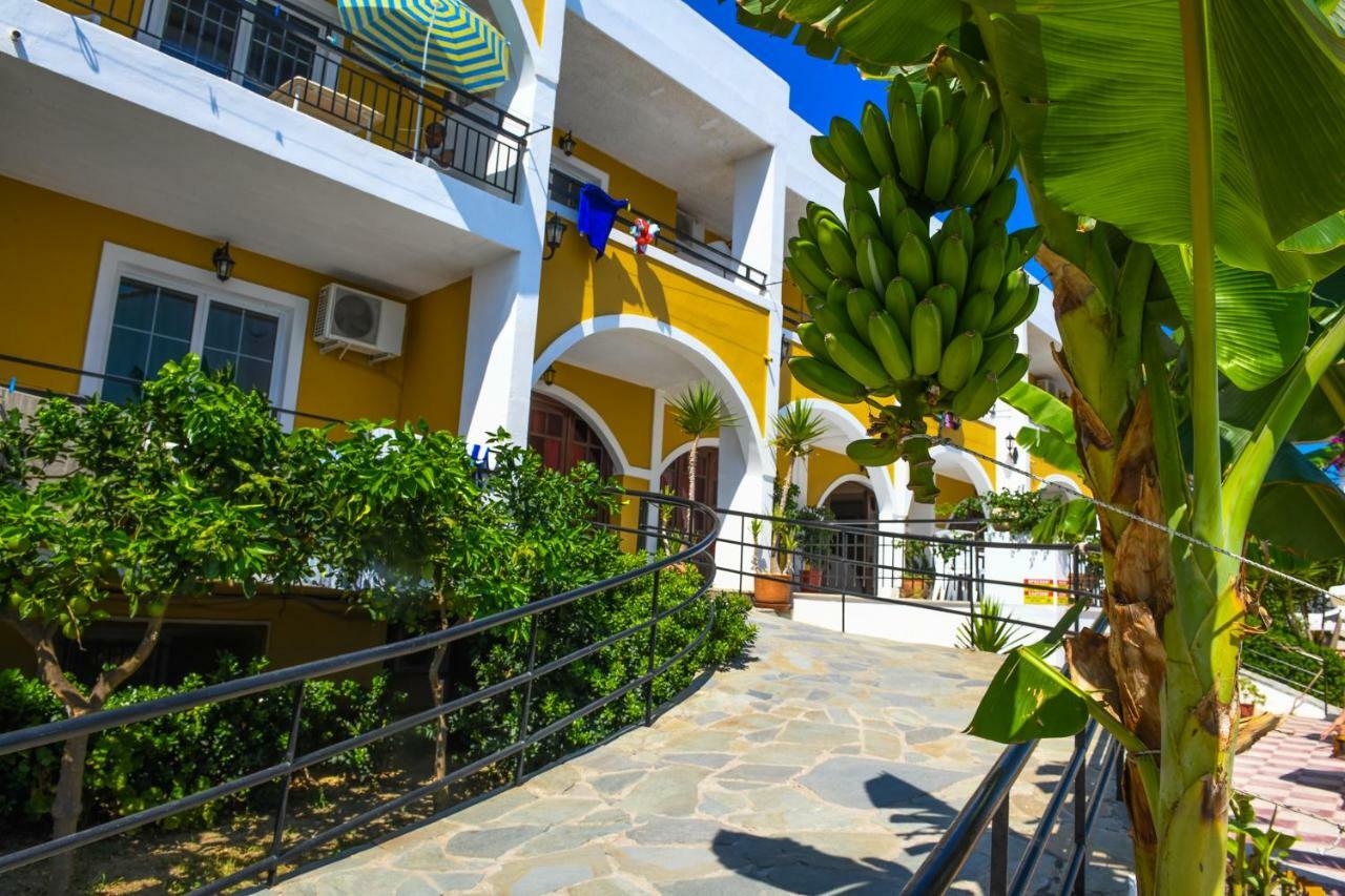 Vanessa Hotel Kalamákion Extérieur photo