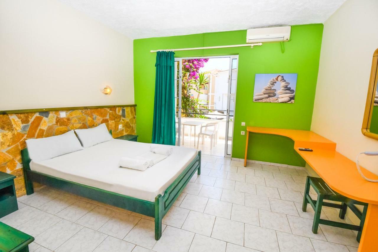Vanessa Hotel Kalamákion Extérieur photo